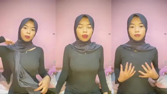 Acel Celva Colmek dengan Hijab Tetap Nempel