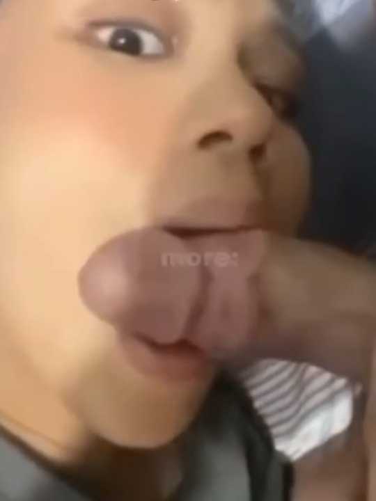 Ga Tahan Liat Adik Sendiri