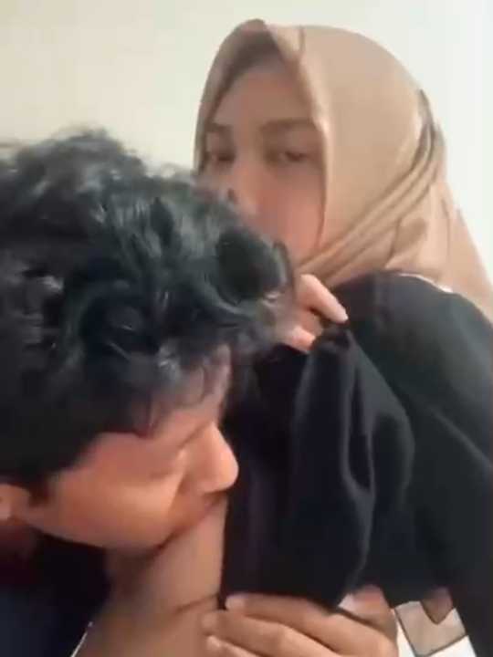 Mokel Dengan Check In