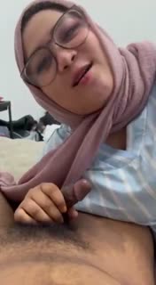 jilbab gemoy eksperesi lucu nyepong