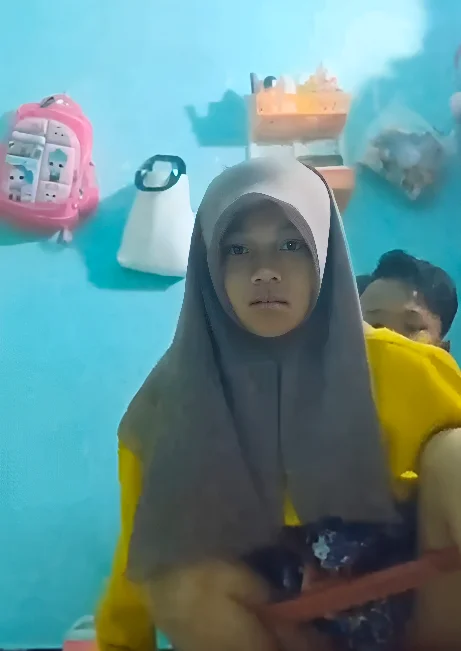 Ponakan Esemepe Pengen Ngewe