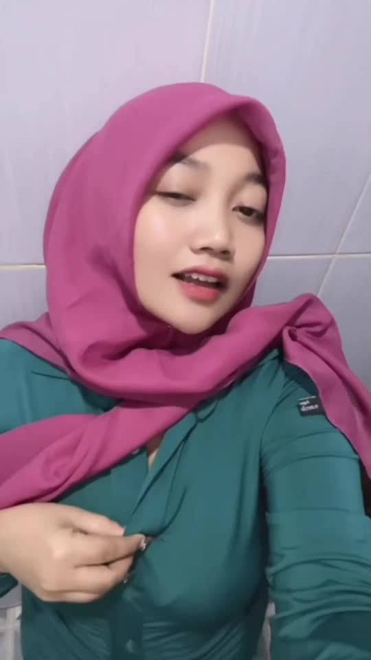 Binor Hijab Cantik Buka Bukaan Toket Menggairahkan – LiveOmek