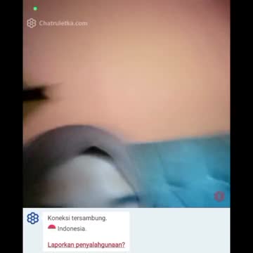 Kakak Hijab yang kegirangan